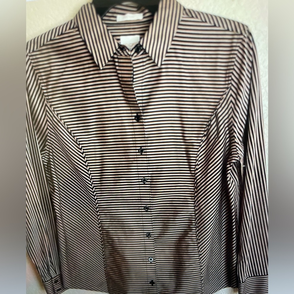 🆕 Chico’s NO IRON striped button down Shirt
